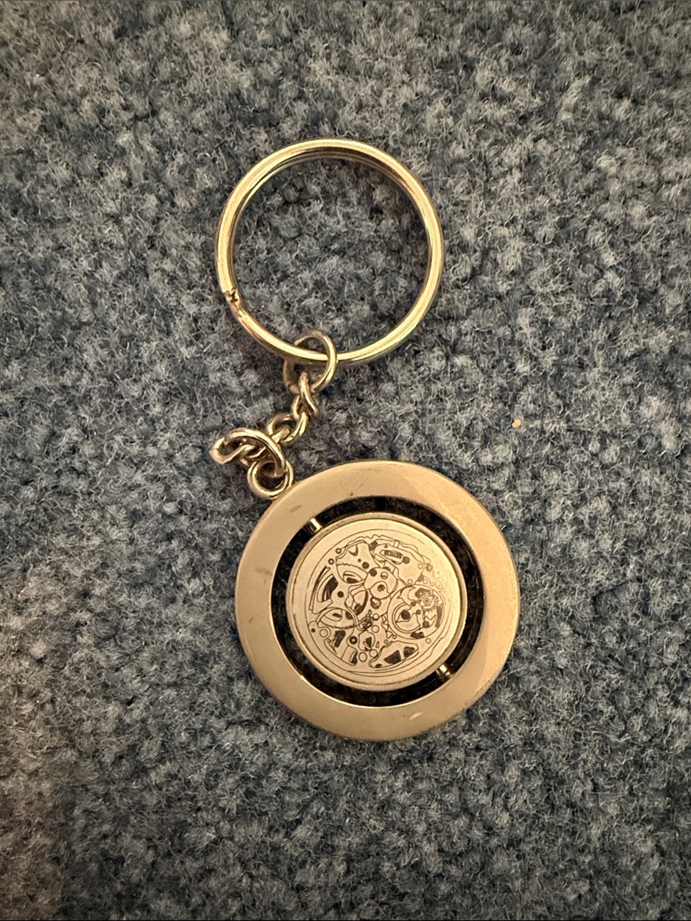 Croton Gold-Tone Mechanical Medallion Key & Card Holder